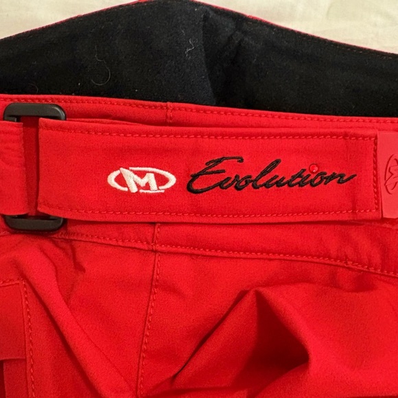 Marker: woman Vibrant Red ski pants - Picture 8 of 12